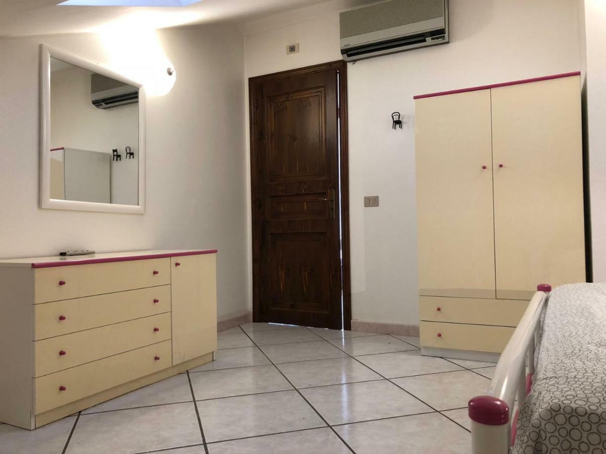 Вилла Clementine'S House Ачиреале Экстерьер фото